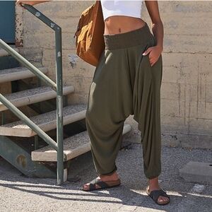 Free movement pants